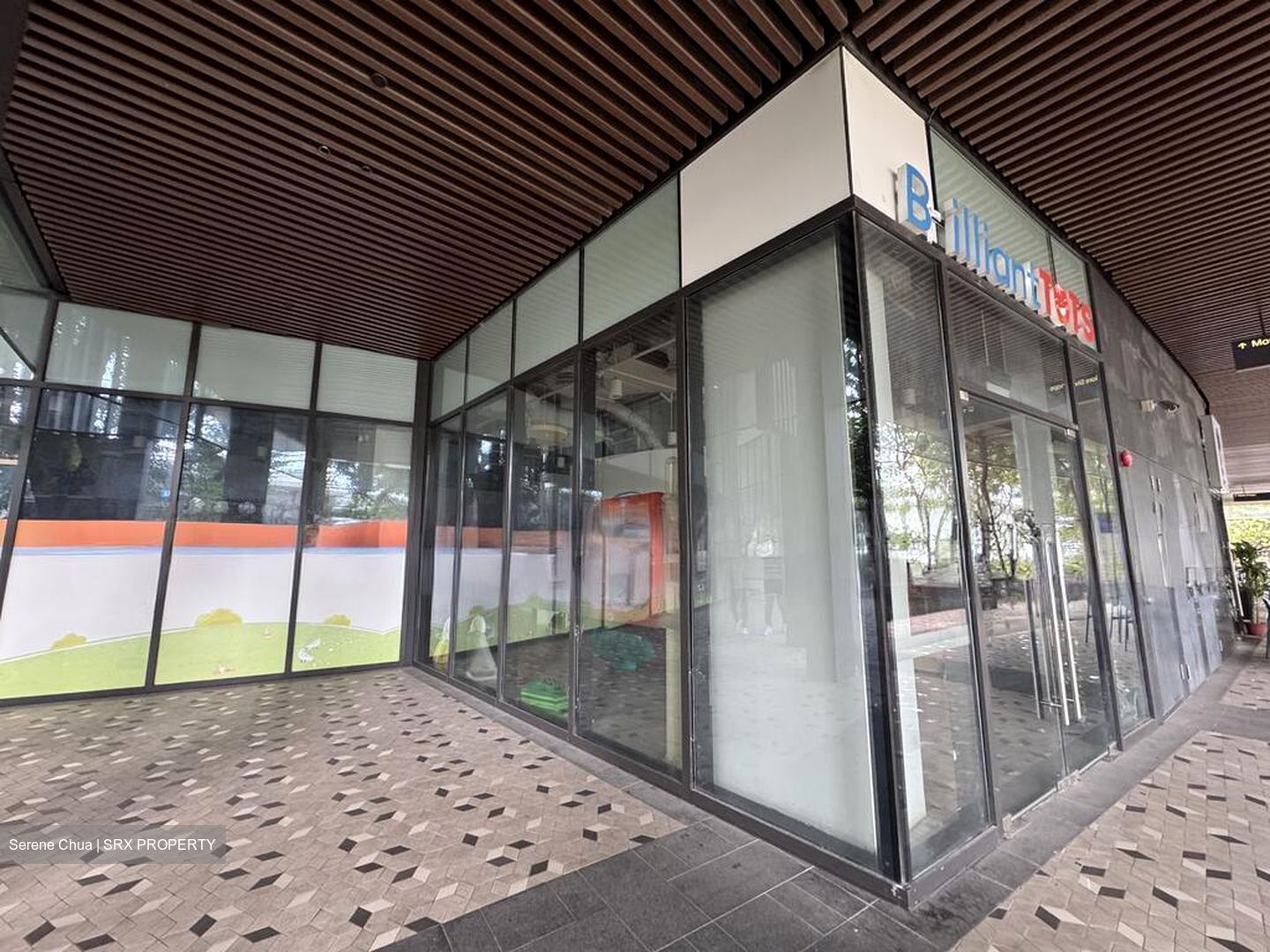 Sennett Estate (D13), Retail #521626311